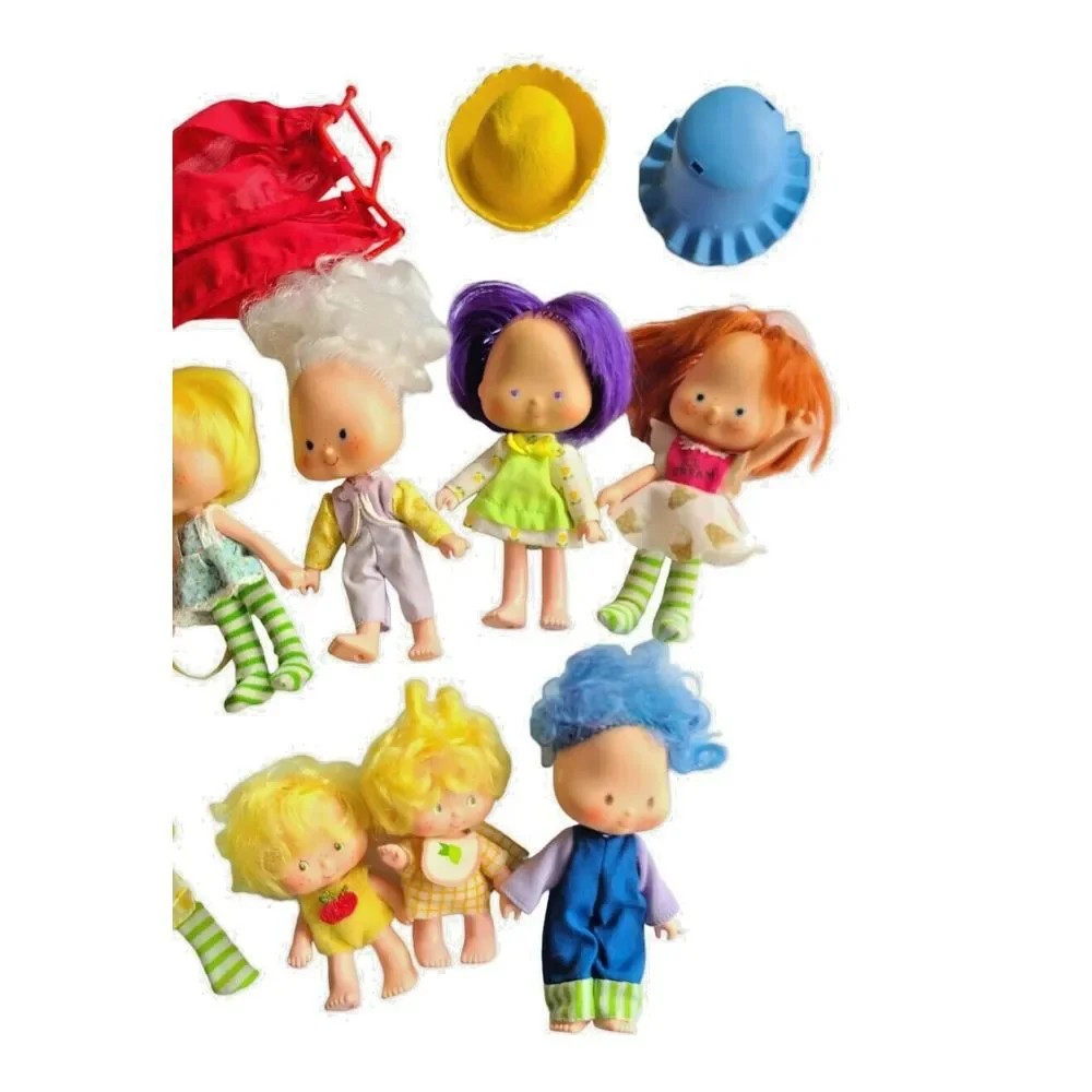 Strawberry Shortcake and Friends Dolls‎ and Accessories with Carrying Case